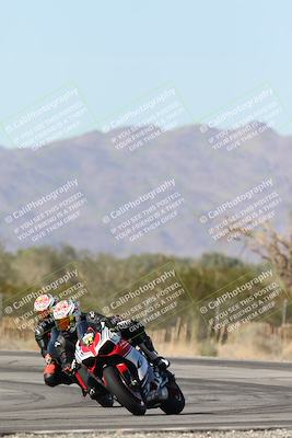 media/Dec-01-2025-Moto Forza (Mon) [[2daa91e15f]]/3-Beginner Group/Session 3 (Turn 3)/